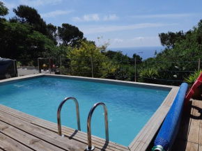 Haut de villa terrasses piscine au Mont St Clair
